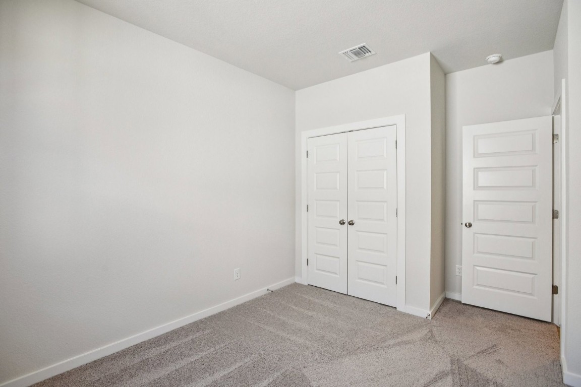 148 Two Bits Lane Elgin, TX 78621 - Photo 6 of 33