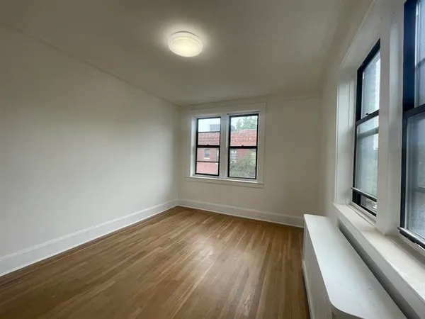$1,300 | 2 Noll Place, Unit 8, Newark, NJ 07106