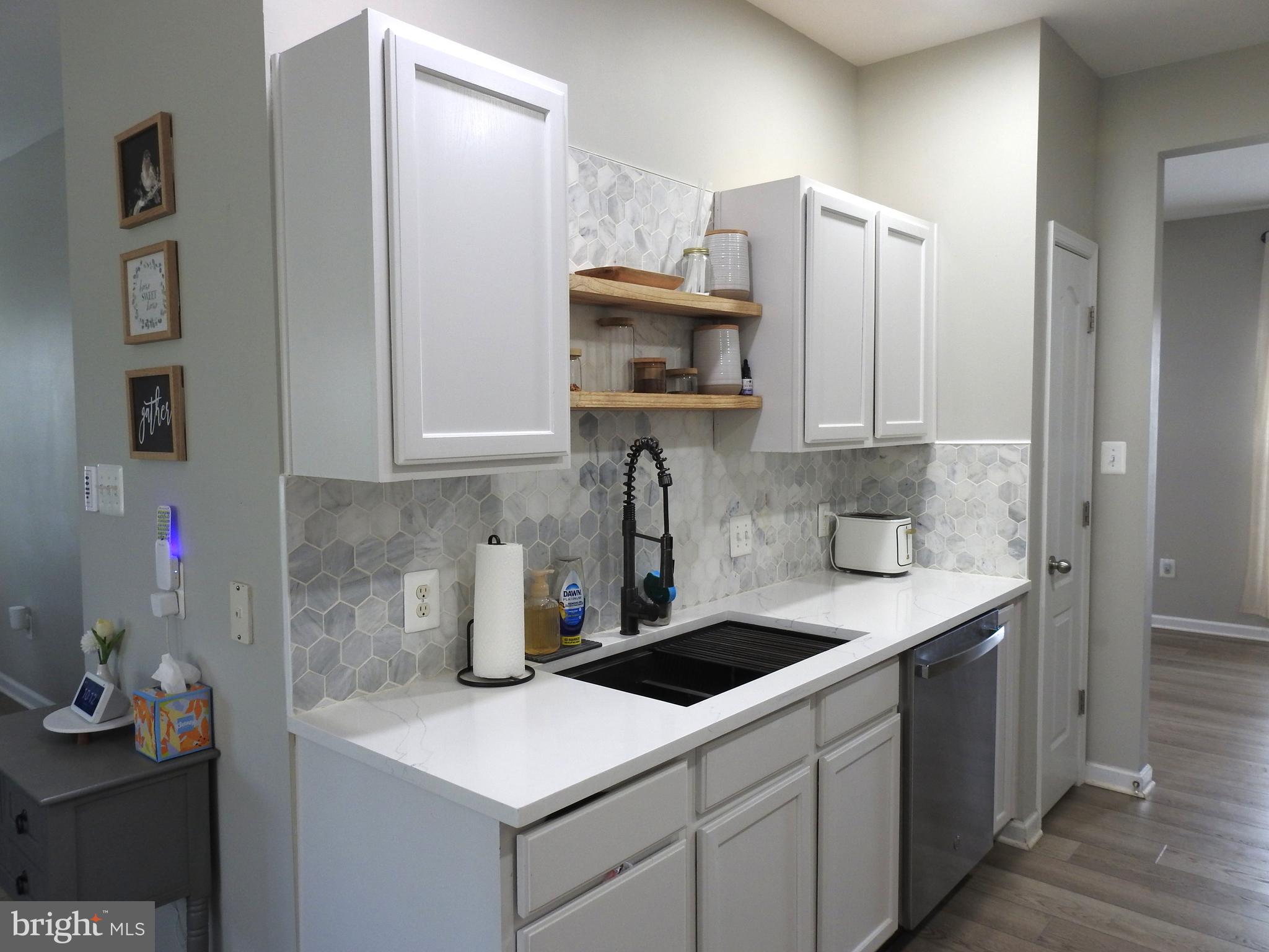 160 Hickory Ridge Circle York, PA 17404 - Photo 5 of 34 remodeled kitchen