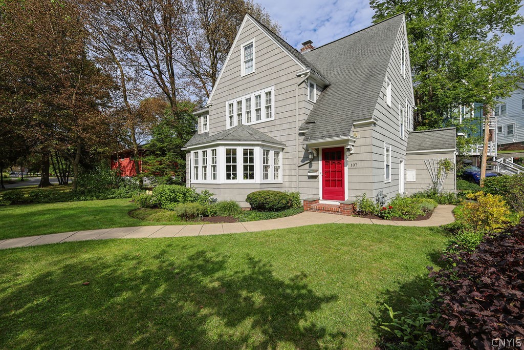 107 Circle Road Syracuse, NY 13210 - Photo 2 of 49 Gallery Image 2