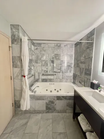 $120,000 | 123 Center Street, Unit 103, Lake Geneva, WI 53147