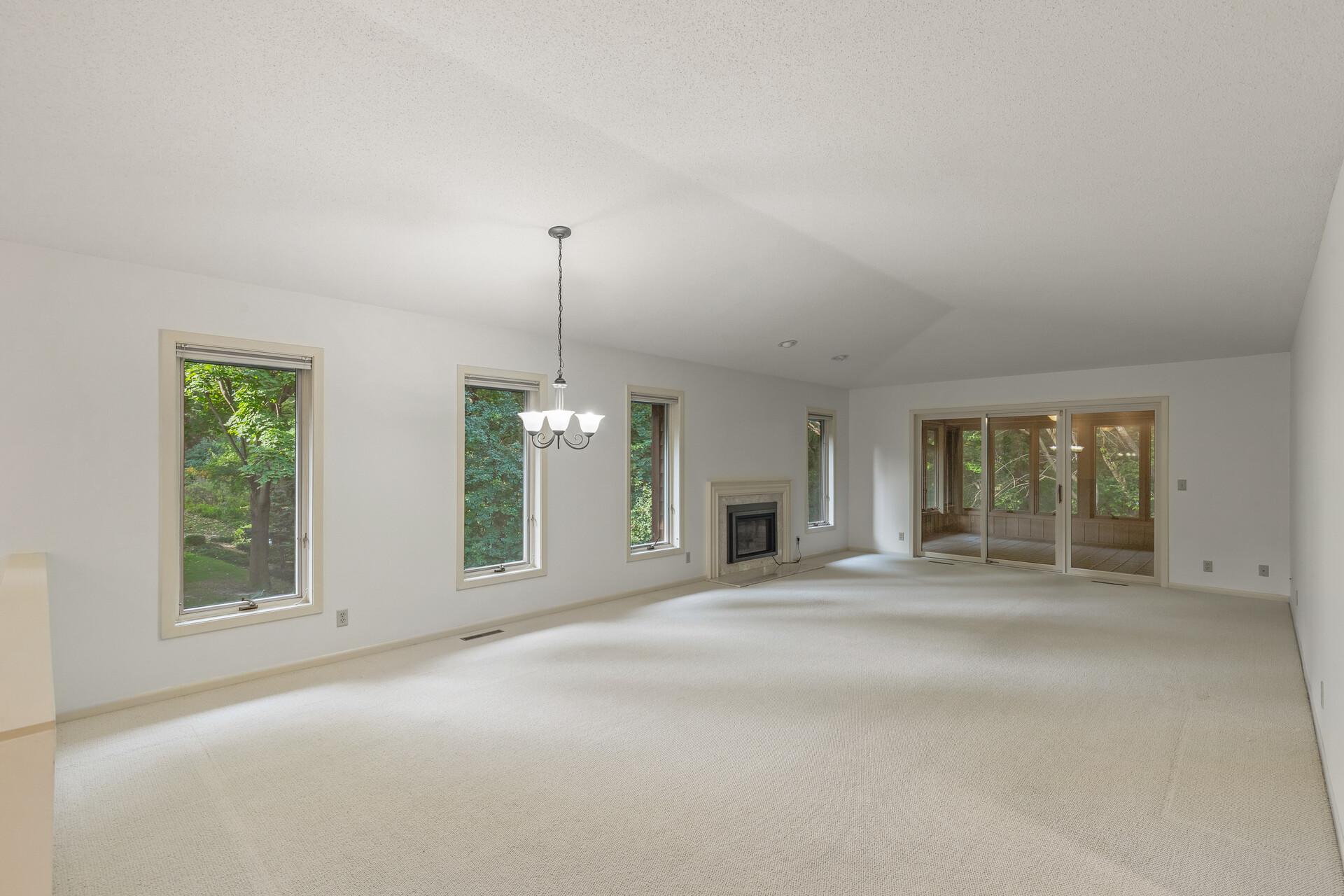 2430 Robin Oak Ridge Minnetonka, MN 55305 - Photo 7 of 32