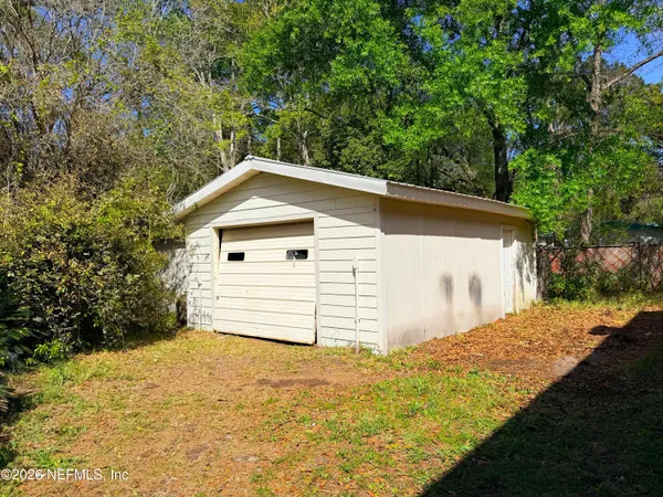 $299,900 | 116 Suzanne Avenue, Orange Park, FL 32073