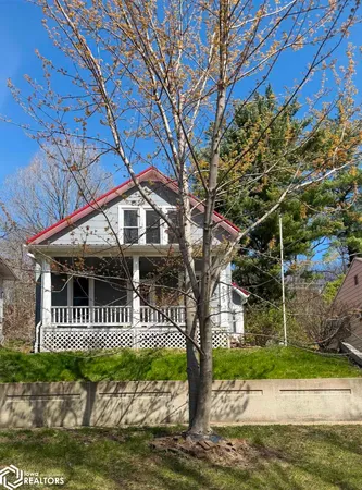 $60,000 | 515 Ave D, Fort Madison, IA 52627