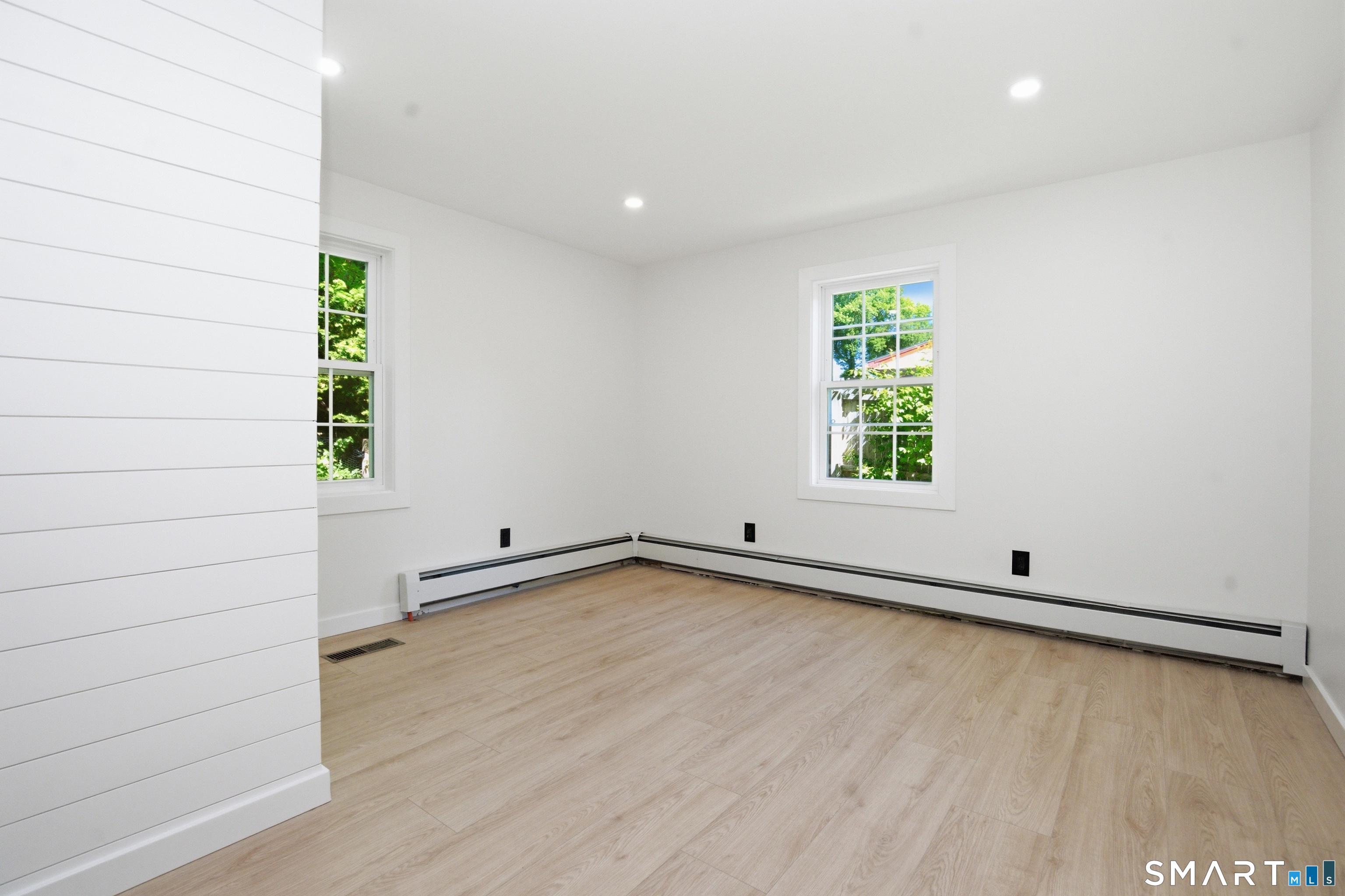 1646 Jennings Road Fairfield, CT 06824 - Photo 14 of 40