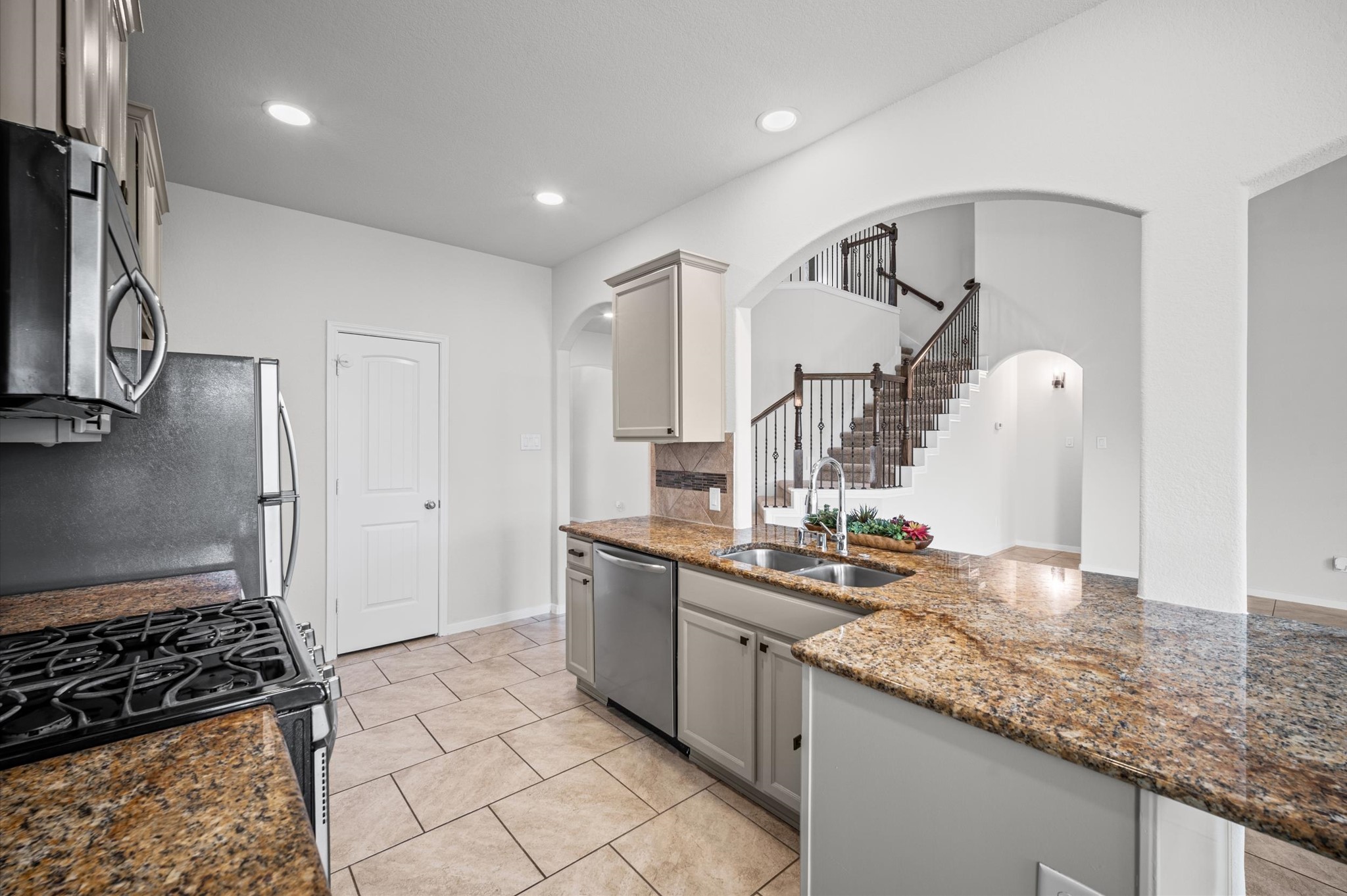 5635 Glenfield Spring Lane Spring, TX 77389 - Photo 15 of 43