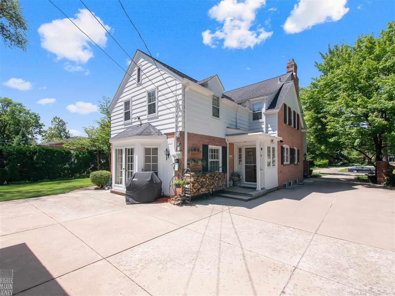 1006 Whittier Road Grosse Pointe, MI 48230 - Photo 51 of 51 50078531-50.JPG