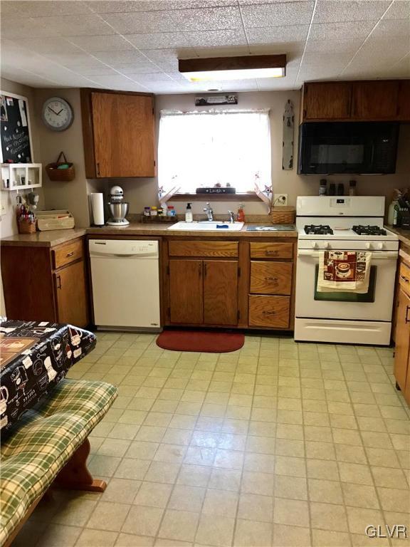 2017 Leithsville Road Hellertown, PA 18055 - Photo 14 of 25 Gallery Image 14