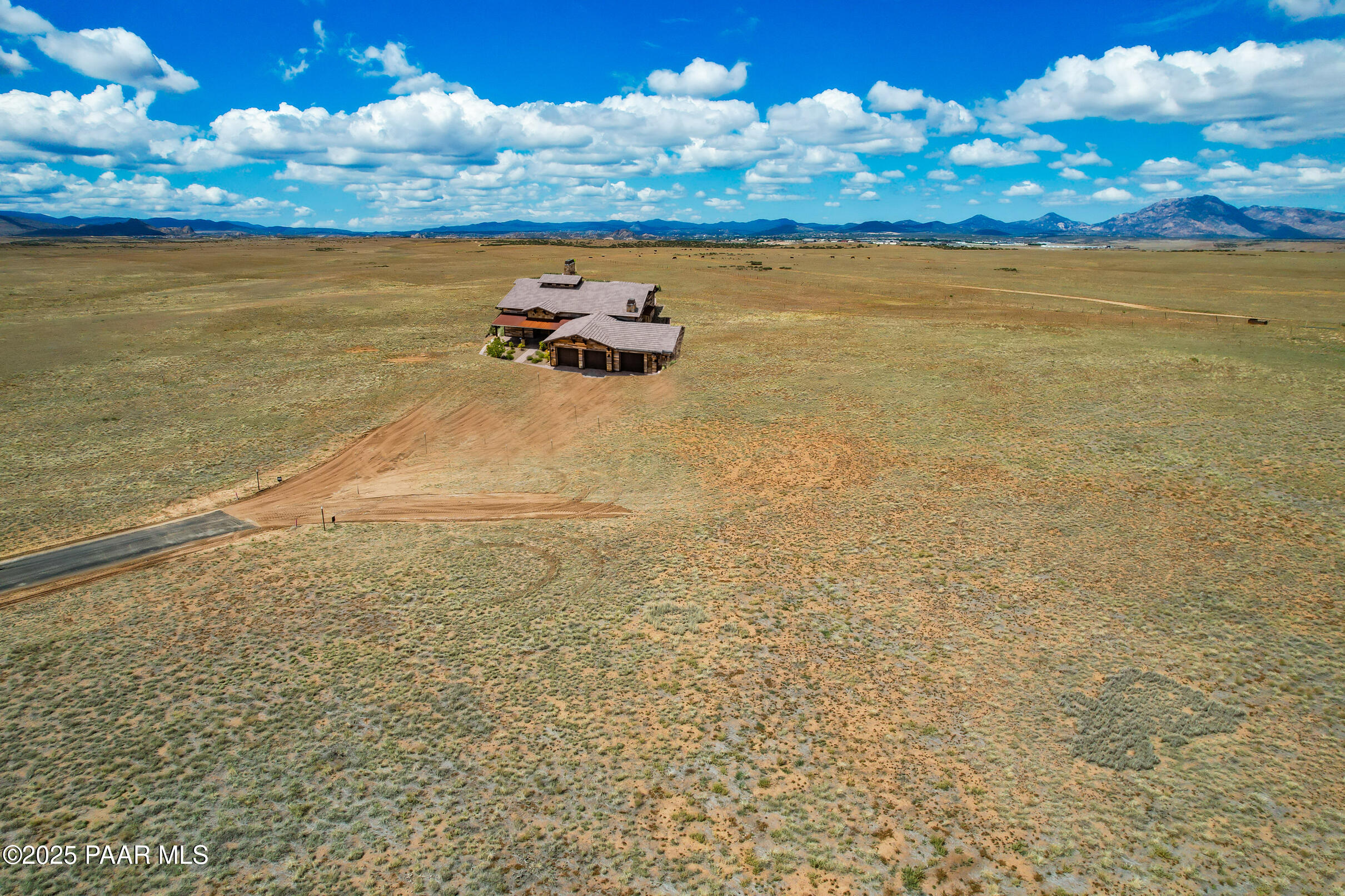 8992 Barrel Mesa Road Prescott Valley, AZ 86315 - Photo 2 of 5 Like home shown on 42A