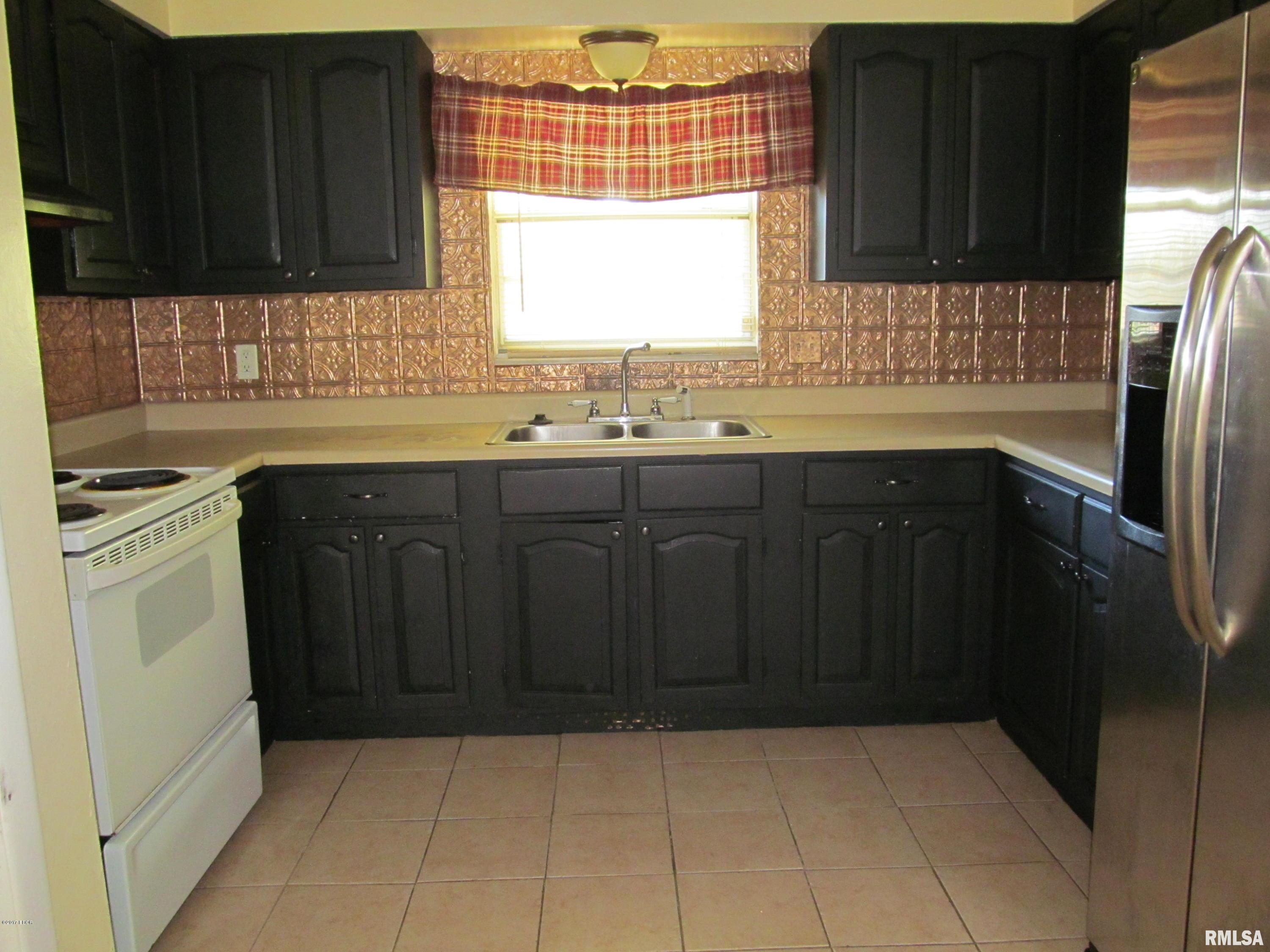 223 Liebengood Road Mount Vernon, IL 62864 - Photo 5 of 28
