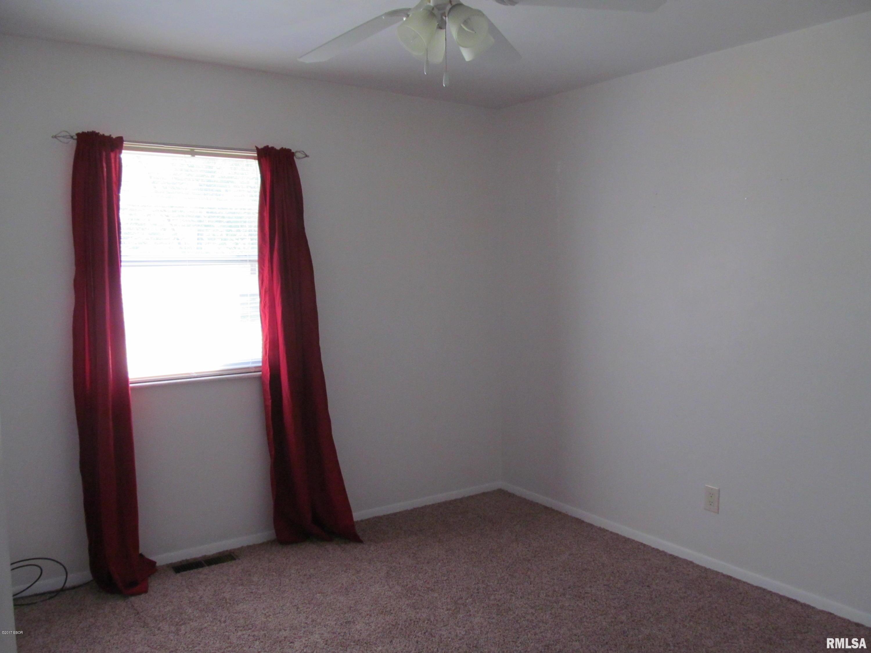 223 Liebengood Road Mount Vernon, IL 62864 - Photo 10 of 28