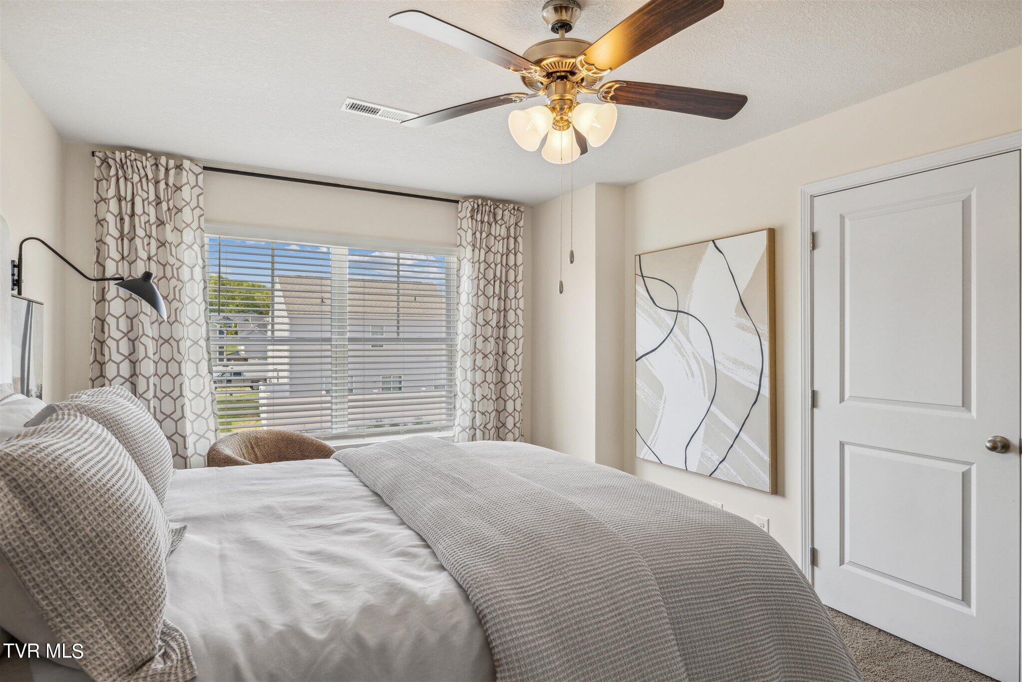 115 Raceday Center Drive, Unit D1 Bristol, TN 37620 - Photo 11 of 19 13-IMG_0191