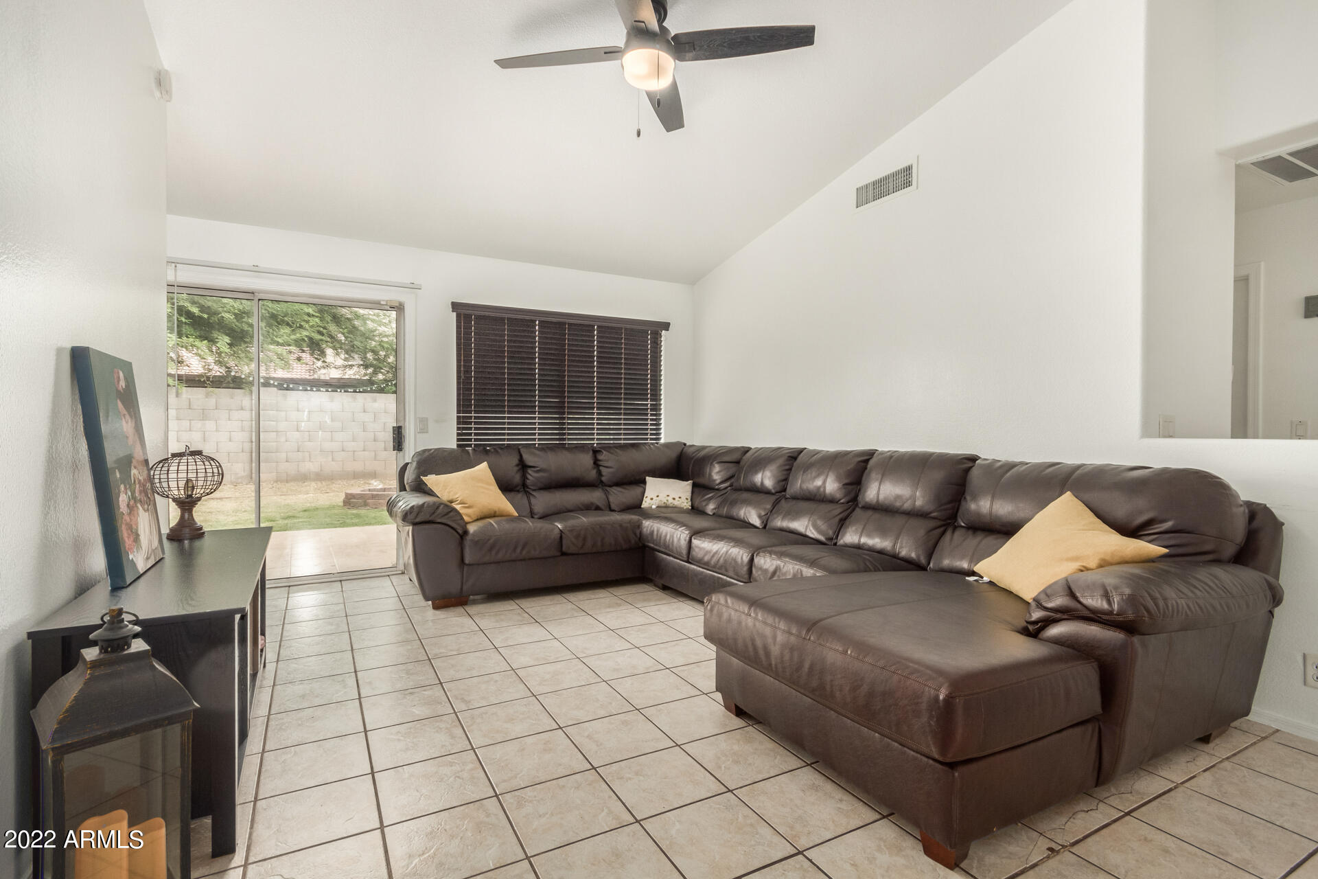 8820 West Monte Vista Road Phoenix, AZ 85037 - Photo 3 of 28 10 - Monte Vista