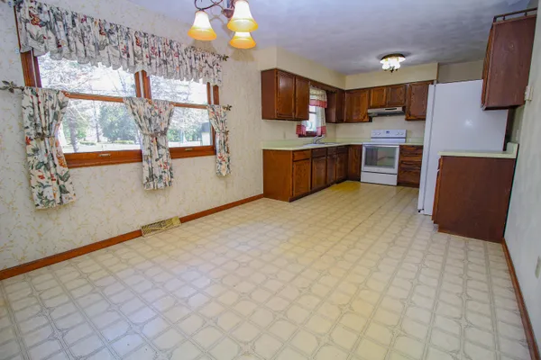 $249,900 | 17363 Mackinaw, Three Rivers, MI 49093