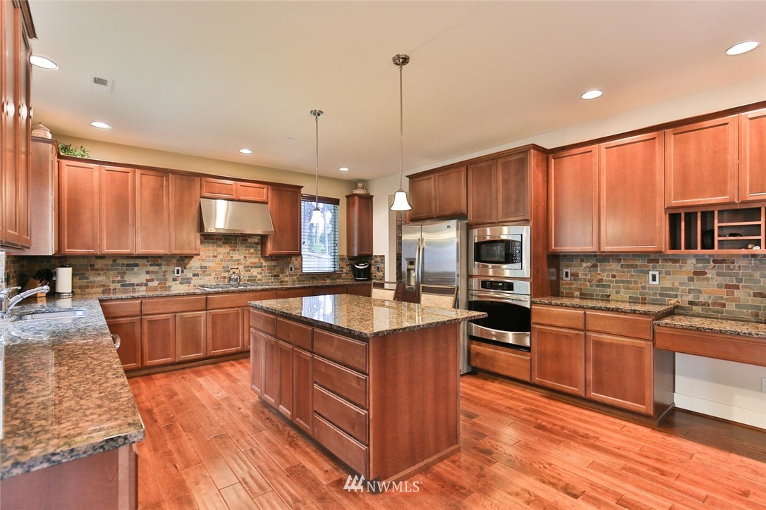 3103 216th Place Southeast Bothell, WA 98021 - Photo 6 of 24