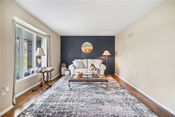 $469,900 | 400 Appaloosa Drive, Raymore, MO 64083