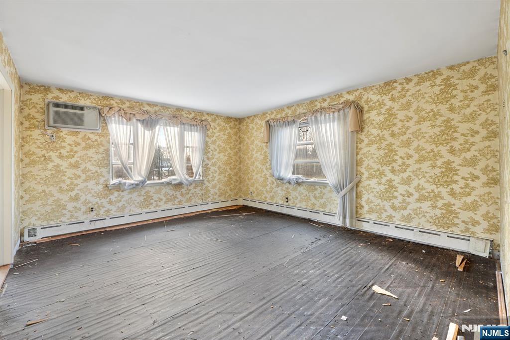 20 Hidden Glen Road Upper Saddle River, NJ 07458 - Photo 14 of 36