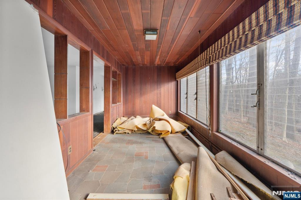 20 Hidden Glen Road Upper Saddle River, NJ 07458 - Photo 16 of 36