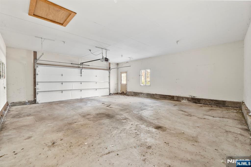 20 Hidden Glen Road Upper Saddle River, NJ 07458 - Photo 21 of 36