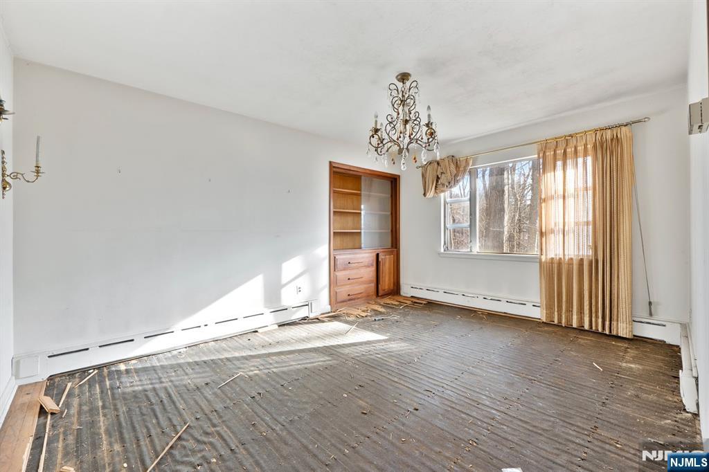 20 Hidden Glen Road Upper Saddle River, NJ 07458 - Photo 8 of 36