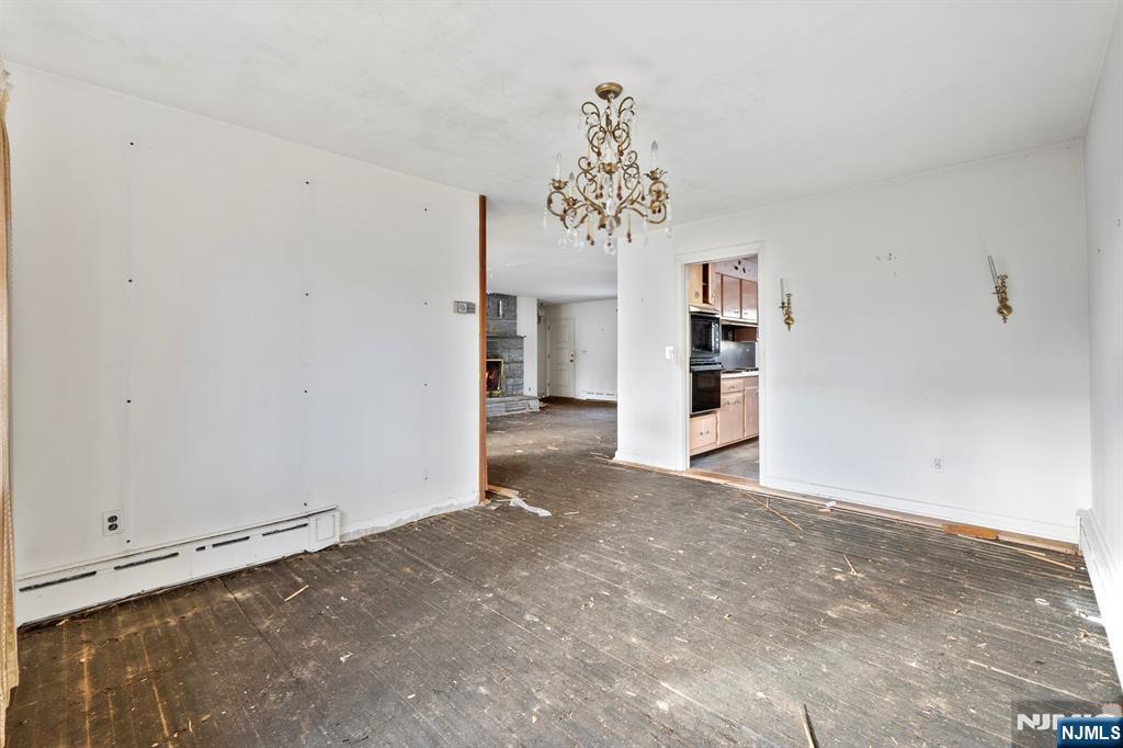 20 Hidden Glen Road Upper Saddle River, NJ 07458 - Photo 9 of 36