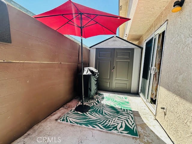 7304 Exeter Street, Unit E Paramount, CA 90723 - Photo 8 of 36