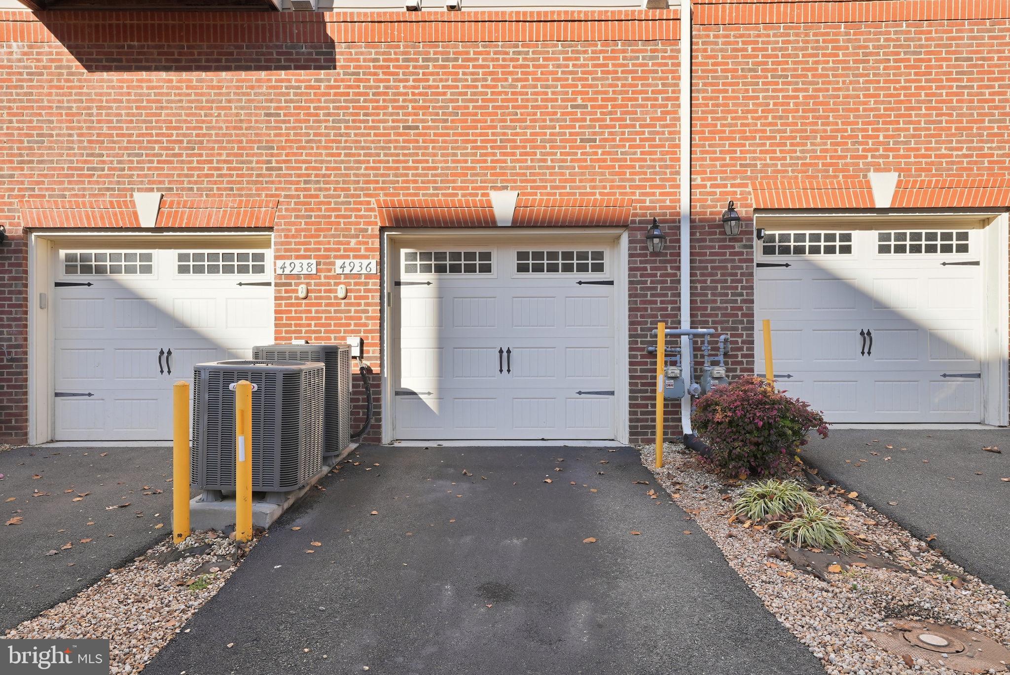 4936 Dane Ridge Circle Woodbridge, VA 22193 - Photo 38 of 41 Garage & Driveway