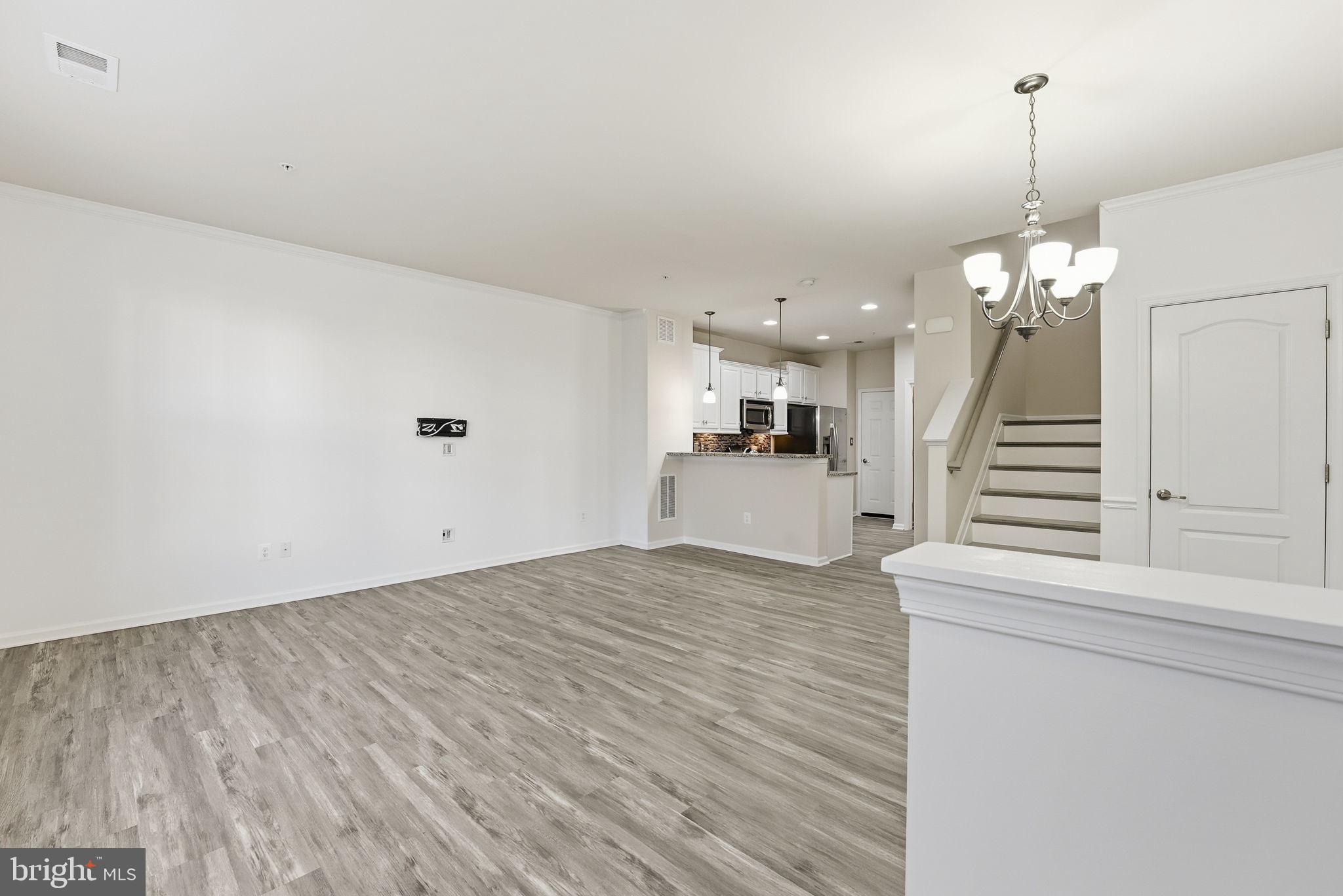 4936 Dane Ridge Circle Woodbridge, VA 22193 - Photo 4 of 41