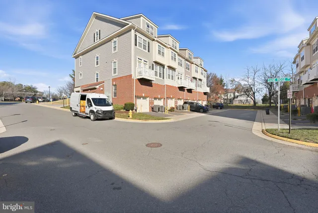 $425,000 | 4936 Dane Ridge Circle, Woodbridge, VA 22193