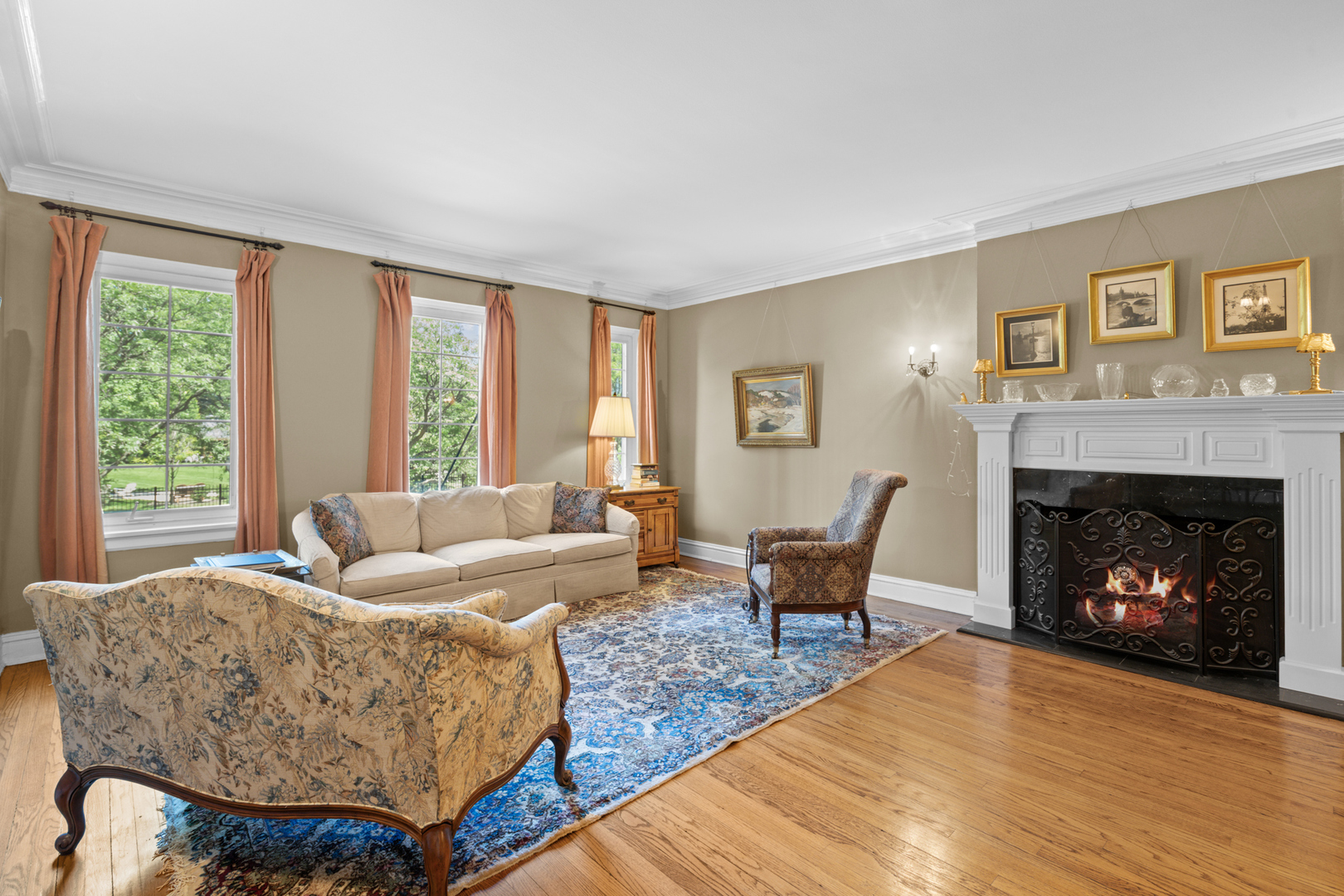 5510 North Sheridan Road, Unit 2A Chicago, IL 60640 - Photo 9 of 36 a living room with furniture and a fireplace