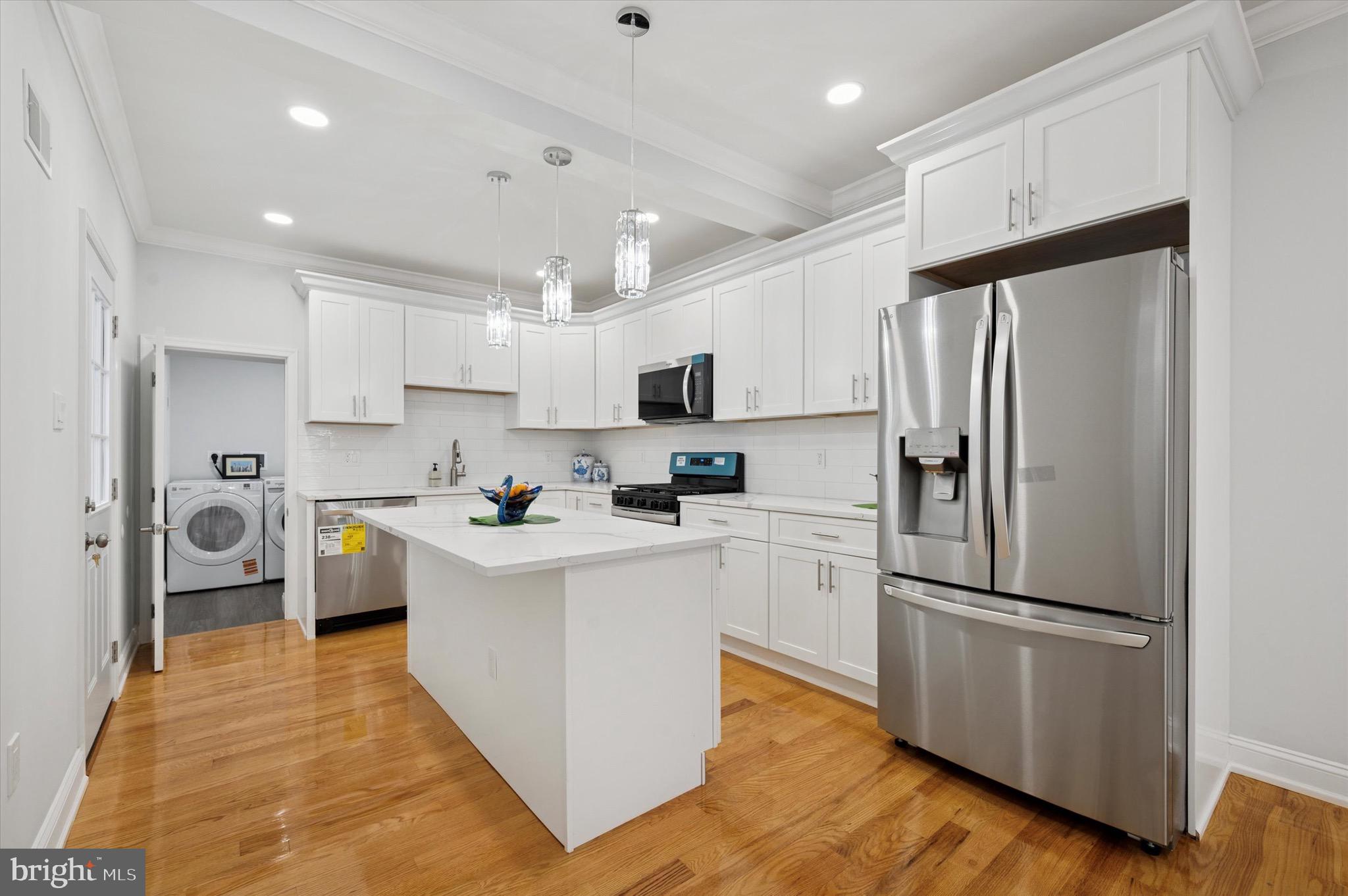 2011 Morris Street Philadelphia, PA 19145 - Photo 7 of 36 Gallery Image 7