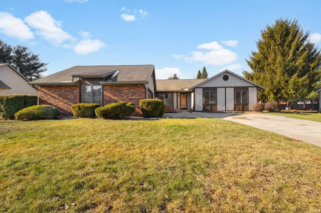 $324,900 | 605 Hawthorne Drive, Goshen, IN 46526