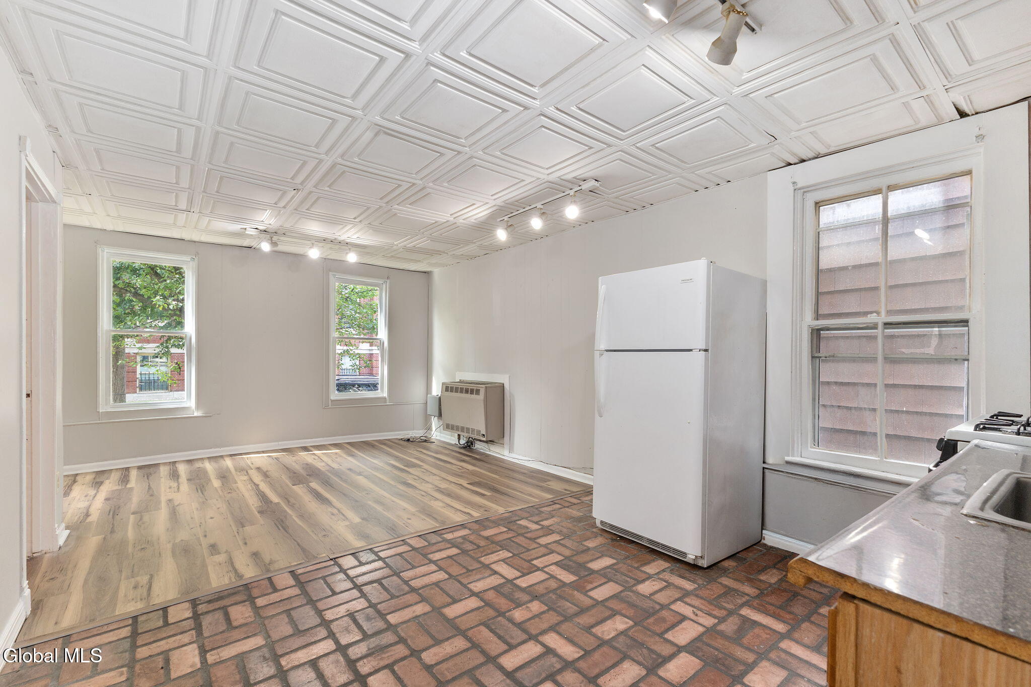 134 Front Street Schenectady, NY 12305 - Photo 8 of 45 8-134FrontSt_08