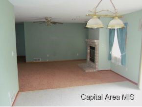 2496 Loami Road Jacksonville, IL 62650 - Photo 5 of 11