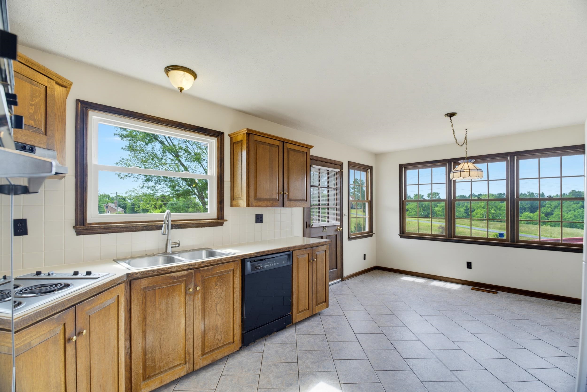 2117 Barterbrook Road Staunton, VA 24401 - Photo 10 of 40