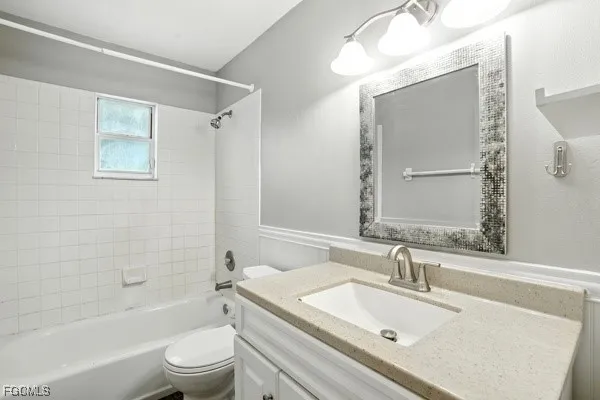 $429,000 | 435 Trader Road, Fort Denaud, FL 33935