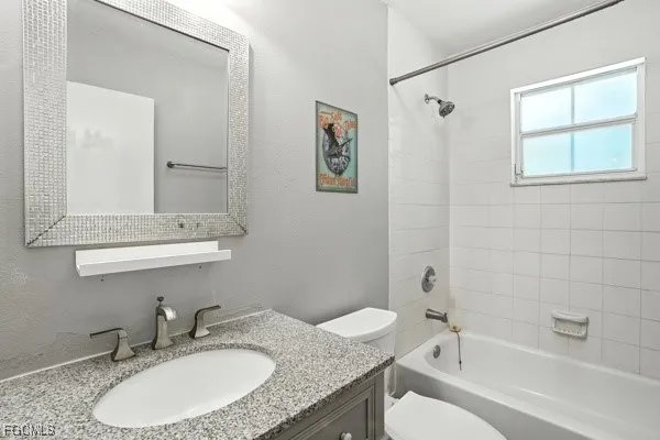 $429,000 | 435 Trader Road, Fort Denaud, FL 33935