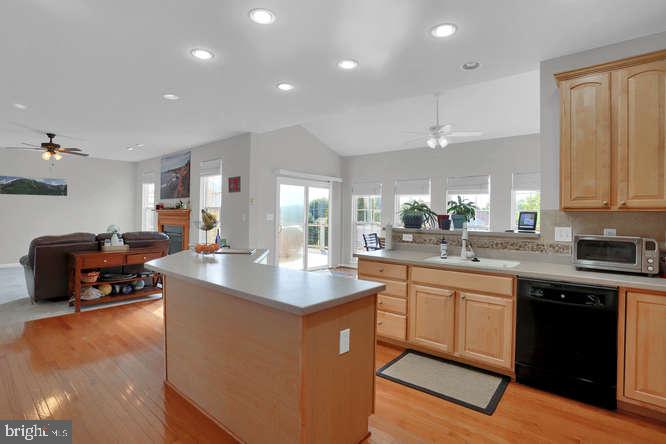 1360 Aster Drive York, PA 17408 - Photo 11 of 52