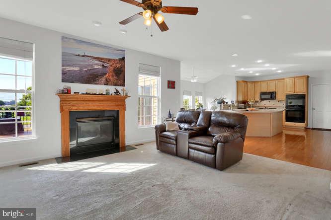 1360 Aster Drive York, PA 17408 - Photo 17 of 52