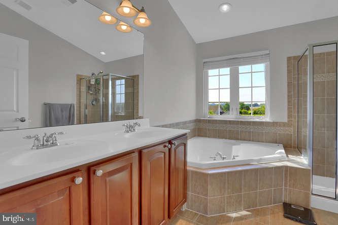 1360 Aster Drive York, PA 17408 - Photo 24 of 52