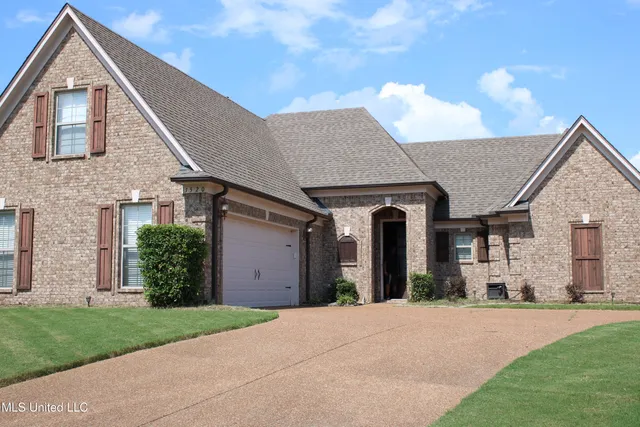 $354,900 | 3520 Lindsey Lane, Southaven, MS 38672