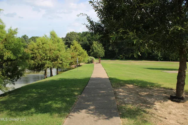 $354,900 | 3520 Lindsey Lane, Southaven, MS 38672