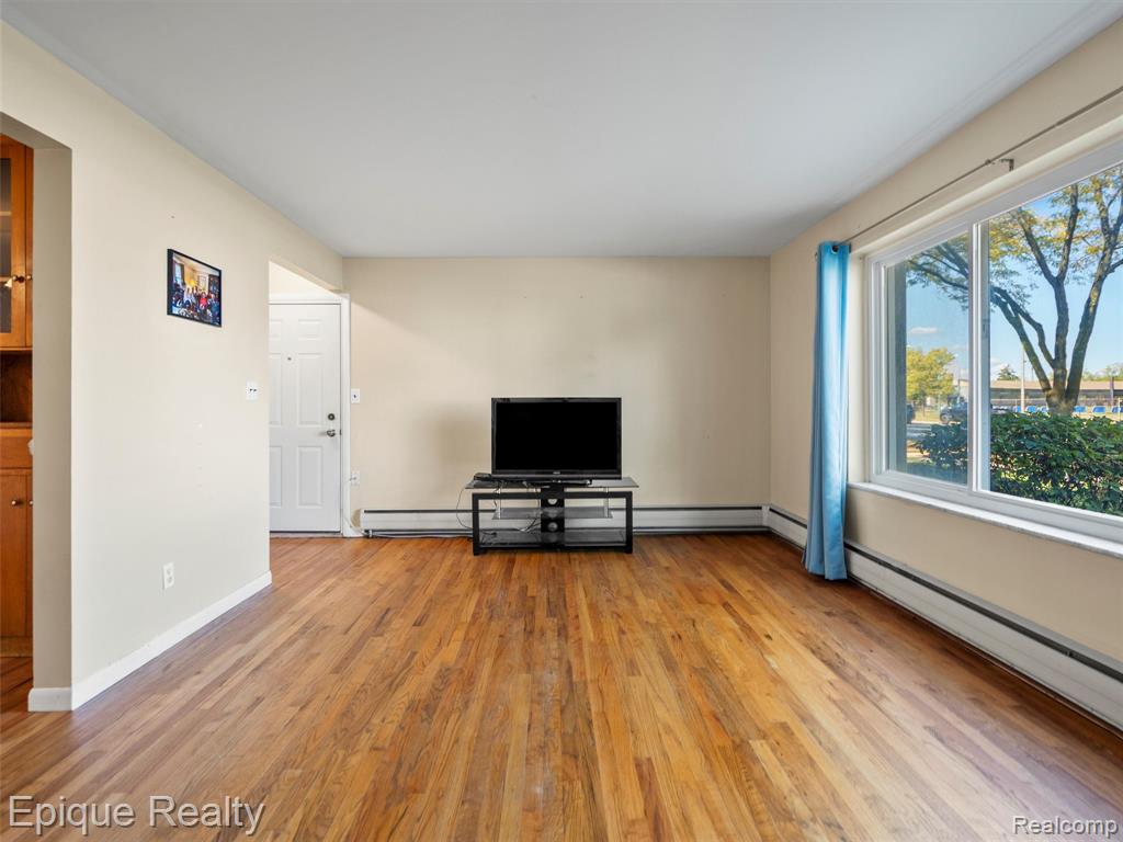 2915 West 13 Mile Road, Unit 101 Royal Oak, MI 48073 - Photo 5 of 28