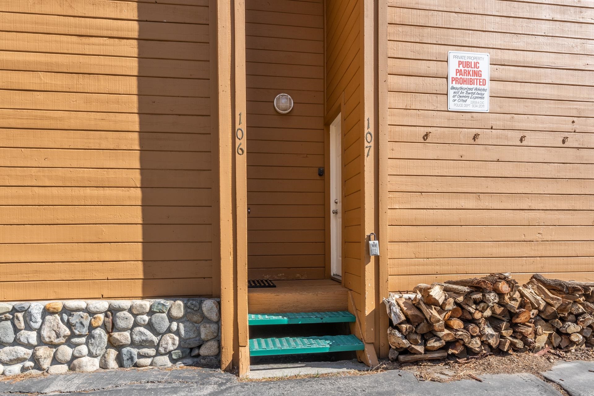 56 Davison Road, Unit 107 Mammoth Lakes, CA 93546 - Photo 28 of 28 a view of door door of the house