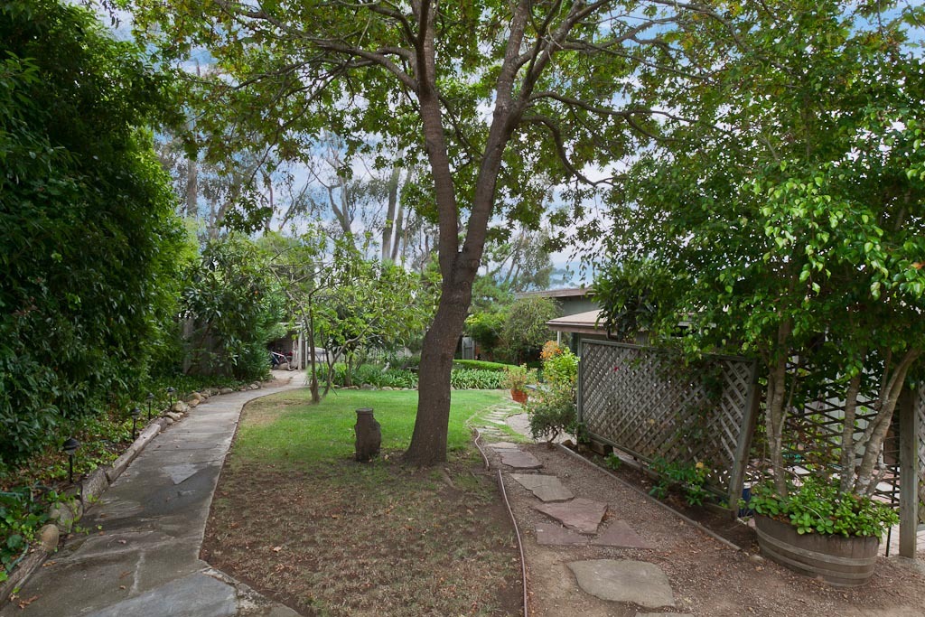 1128 Oriole Road Santa Barbara, CA 93108 - Photo 19 of 21 Backyard