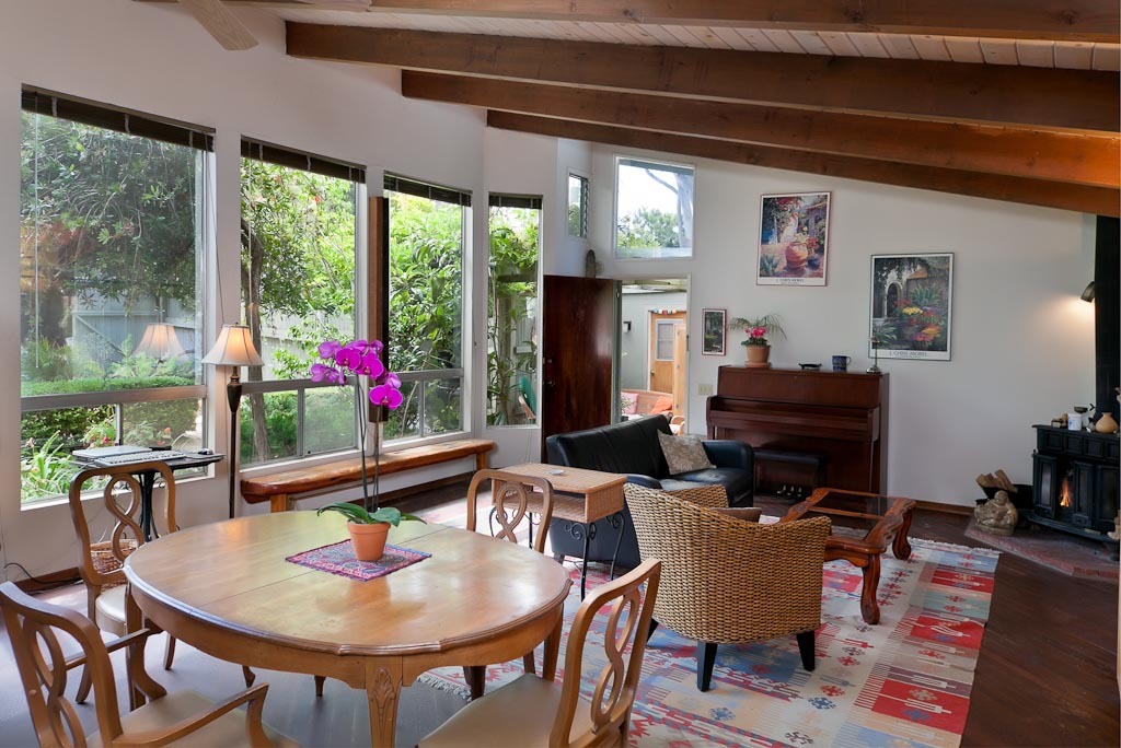1128 Oriole Road Santa Barbara, CA 93108 - Photo 3 of 21 Studio Living Room