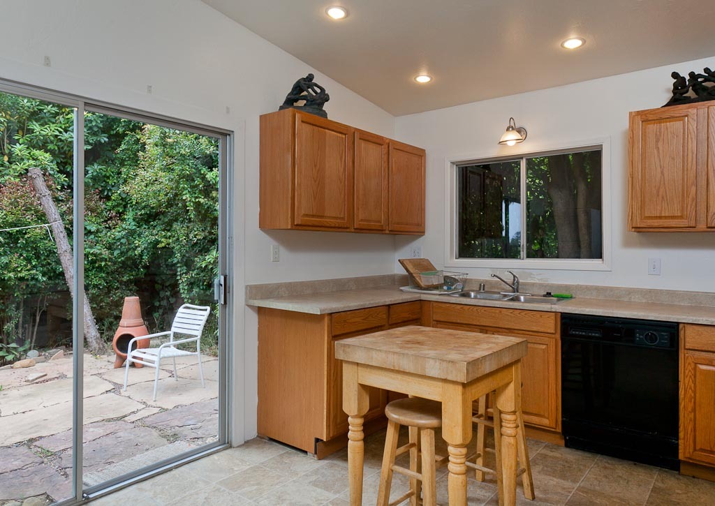 1128 Oriole Road Santa Barbara, CA 93108 - Photo 10 of 21 Main House Kitchen
