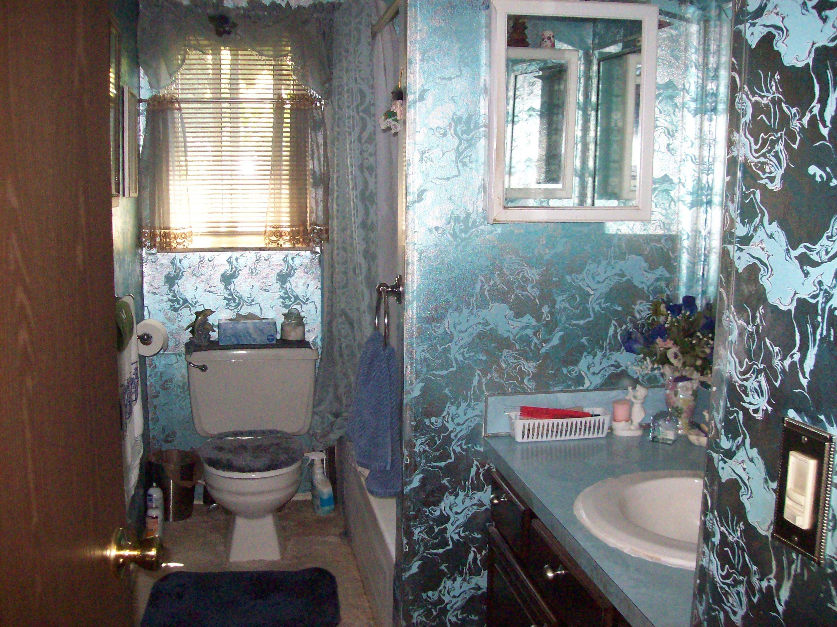 6084 East Carpenter Road Flint, MI 48506 - Photo 9 of 36 50091121-8.JPG