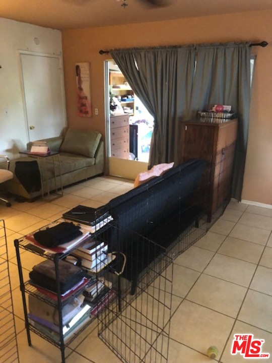 19924 Welby Way Canoga Park, CA 91306 - Photo 6 of 9