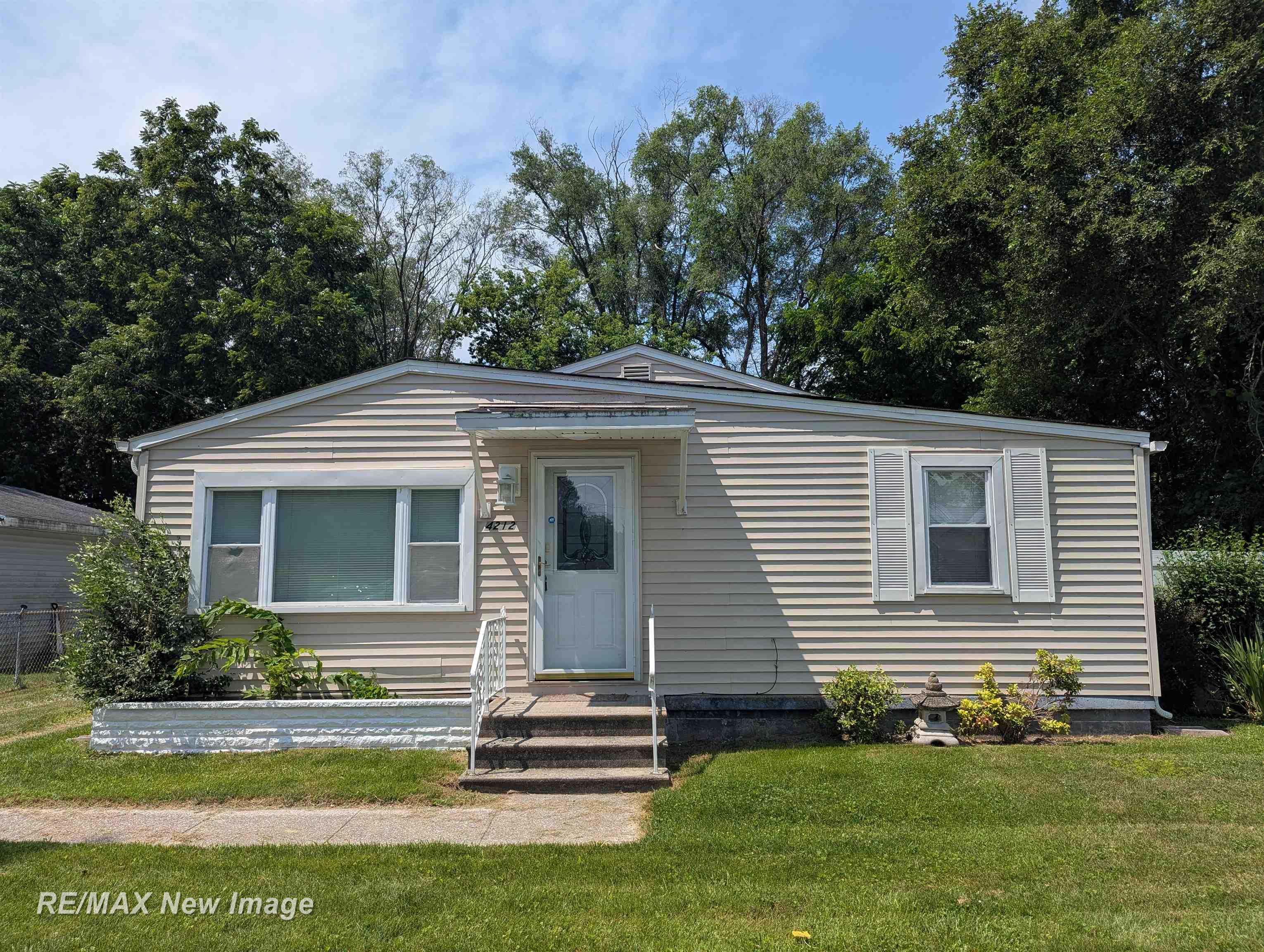 4212 Pineport Road Bridgeport, MI 48722 - Photo 23 of 24 50183703-f4d85f34-66ca-494a-90a6-ff1cb566c94f.JPG